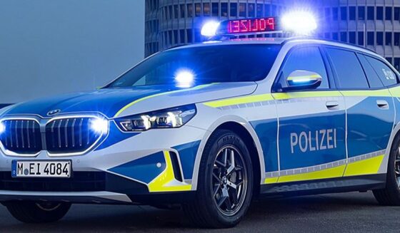 ۔،۔جرمنی کے شہر فرینکفرٹ میں نشے میں دھت شخص نے انہتر سالہ شخص کے سر پر بوتل دے ماری۔ نذر حسین۔،۔