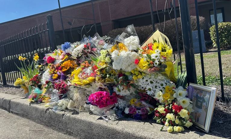 ۔،۔امریکی ریاست جارجیامیں چالیس سالہ استاد اپنے طالب علموں کے مذاق میں ہلاک ہو گیا۔ نذر حسین۔،۔