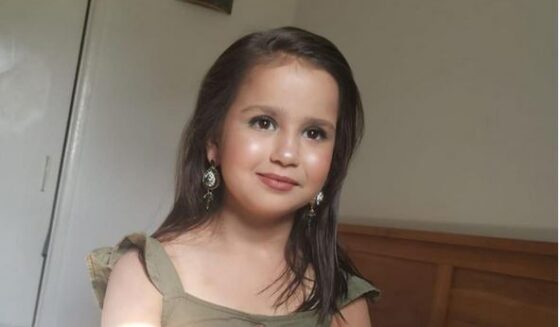 ۔،۔دس سالہ پاکستانی نثراد لڑکی سارہ شریف کے قتل کے مقدمہ میں نامزد باپ اور سوتیلی ماں اور چچا نے الزام کی تردید کر دی۔ نذر حسین۔،۔
