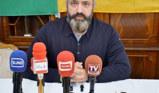 ۔،۔ جسٹس پارٹی۔ٹیم ٹوڈن ہوفر ہیسن میں ہونے والے بلدیاتی الیکشن کی تیاری میں۔سید رضوان شاہ۔ نذر حسین۔،۔