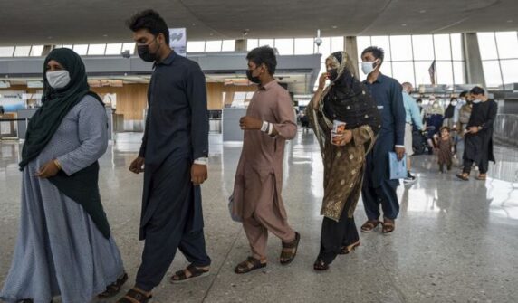 ۔،۔ پابندی کے باوجود افغانوں کا تیسرا گروپ بھی جرمنی میں آباد کیا جا رہا ہے۔ نذر حسین۔،۔ ۔،۔ پابندی کے باوجود افغانوں کا تیسرا گروپ بھی جرمنی میں آباد کیا جا رہا ہے۔ نذر حسین۔،۔