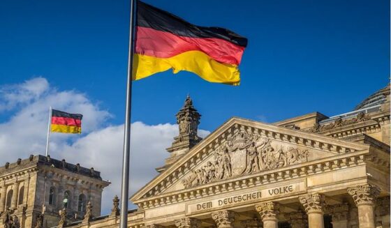 ۔،۔ انتہائی دائیں بازو کی AfD  پارٹی کو روس کے لئے جاسوسی کے الزامات کا سامنا۔ نذر حسین۔،۔