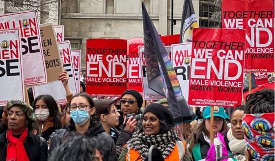 ۔،۔ ہر روز 137 خواتین اور لڑکیوں کو شراکت داروں یا خاندان کے ہاتھوں قتل کیا جاتا ہے۔ نذر حسین۔،۔