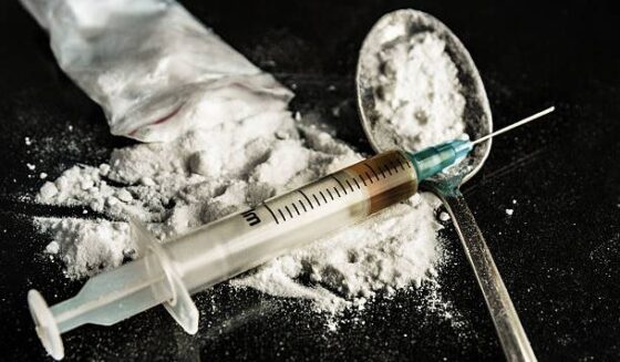 ۔،۔ فرینکفرٹ کے مرکزی ریلوے اسٹیشن  کے نزدیک (56چھپن سالہ) منشیات فروخت خاتون  گرفتار۔ نذر حسین۔،۔