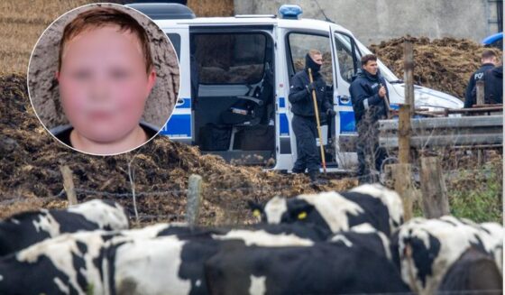 ۔،۔ آٹھ سالہ فابیان کی پرتشدد موت کے چار ہفتے بعد قتل کے شبہ میں ایک خاتون کے وارنٹ گرفتاری۔ نذر حسین۔،۔