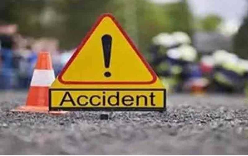 ۔،۔ پاکستان کے شہر ہری پور میں رکشہ او منِی ٹرک میں تصادم تین جاں بحق جبکہ چار زخمی۔ نذر حسین۔،۔