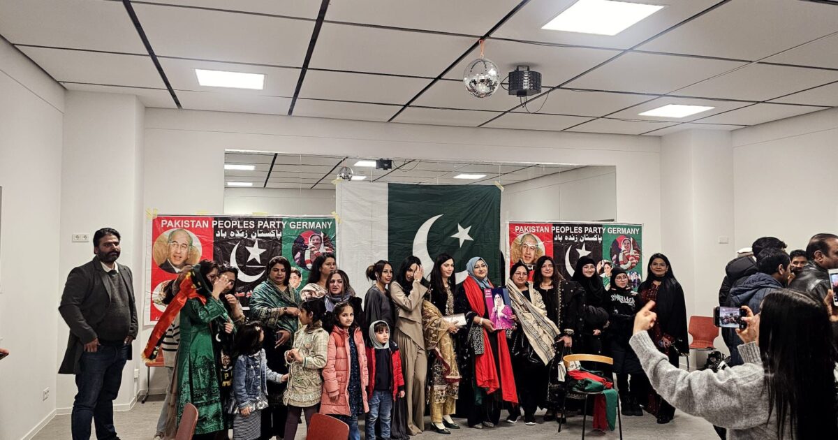 ۔،۔بے نظیر بھٹو کی یاد میں ان کی اٹھارویں برسی کے موقع پر شاندار خراج عقیدت پیش گئی۔ نذر حسین۔،۔