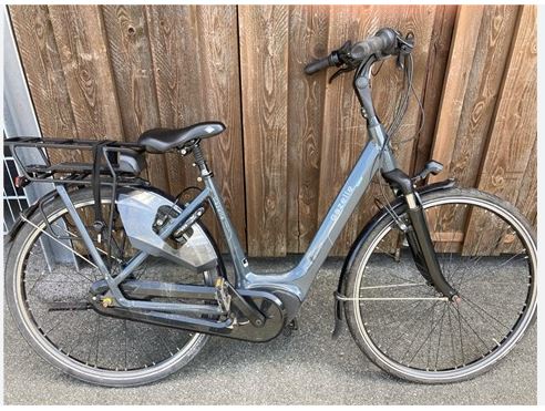 ،۔ ہائی اینڈ ای بائیک چوری، بعد ازاں مشتبہ افراد کو گرفتار کر لیا گیا۔ نذر حسین۔،۔