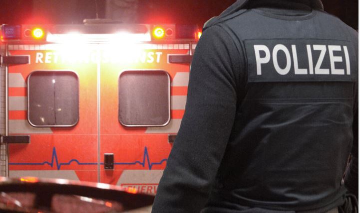 ۔،۔ شراب کے نشے میں دھت شرابی نے پیرا میڈیکس(ایمبولنس اہلکاروں) پر حملہ کر دیا۔ نذر حسن۔،۔