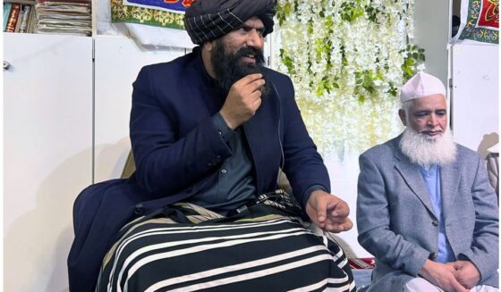 ۔،۔ یورپ کے تبلیغی دورہ کے موقع پرمعروف عالم دین ڈاکٹر محمد سلیمان مصباحی کا جامع مسجد غوثیہ پاک دارالسلام فرینکفرٹ میں نماز جمعہ پر خطاب۔ نذر حسین۔،۔