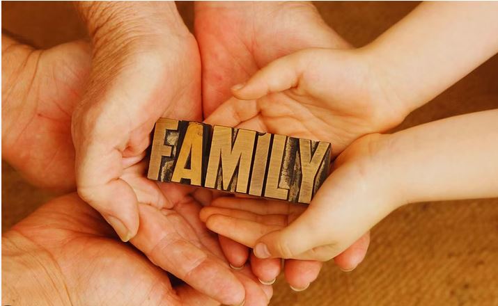 ۔،۔ فیملی افراد کو تقریباََ 100,000 ایک لاکھ ویزے جاری کئے گئے۔ نذر حسین۔،۔