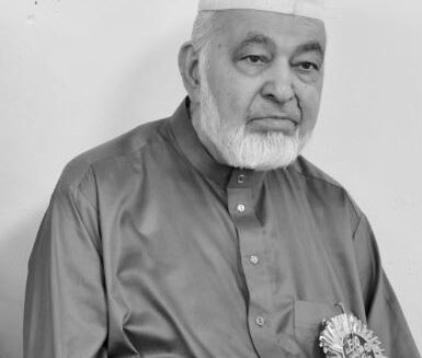 ۔،۔ اِنَا لِلّہِ وَ اِنَا اِلَیہِ رَاجِعُونَ۔حاجی افتخارالدین ارشد قضائے الہی سے وفات پا چکے ہیں۔ نذر حسین۔،۔