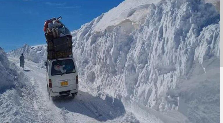 ۔،۔ افغانستان میں برفانی طوفان سے درجنوں افراد جاں بحق اور زخمی۔ نذر حسین۔،۔