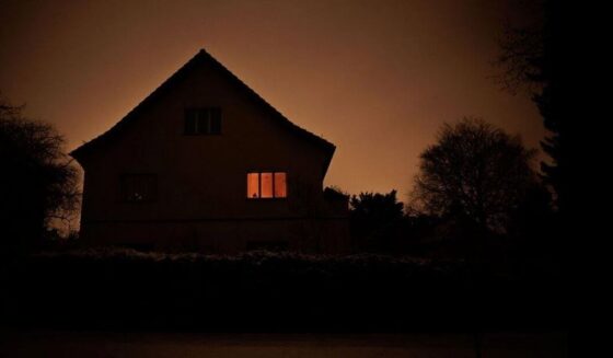 ۔،۔جنوب مغربی برلن میں بجلی کی بندش کے تیسرے دن بھی تقریباََ 30,000  گھرانے بجلی سے محروم۔ نذر حسین۔،۔