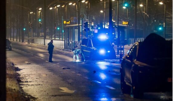 ۔،۔ فرینکفرٹ سیک باخ میں ایک مہلک کار حادثہ میں ایک بتیس سالہ شخص موقع پر ہلاک۔ نذر حسین۔،۔