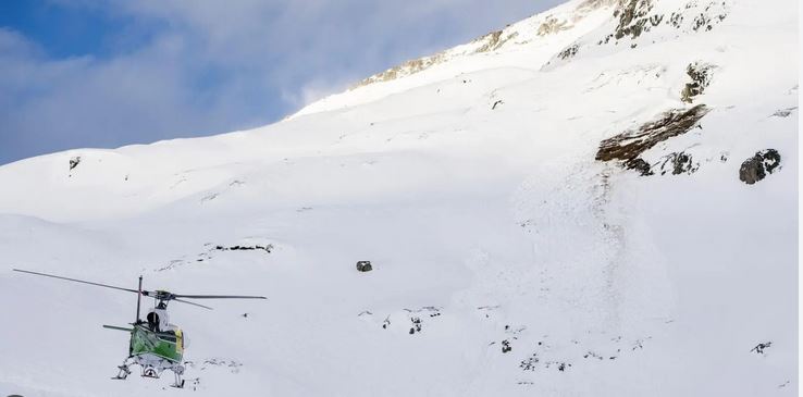 ۔،۔ آسٹریا میں برفانی تودہ گرنے سے بارہ سالہ یوکرینی بچہ ہلاک۔ نذر حسین۔،۔