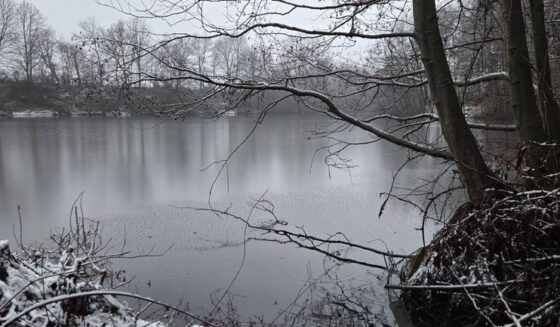 ۔،۔ 14 سالہ لڑکا ڈوسلڈورف کے جنوب میں واقع ڈور ماگن کی جھیل میں مردہ پایا گیا۔ نذر حسین۔،۔