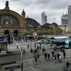 ۔،۔ فرینکفرٹ ریلوے اسٹیشن کے علاقہ میں لاٹھی سے حملہ متاثرہ شخص شدید زخمی۔ نذر حسین۔،۔