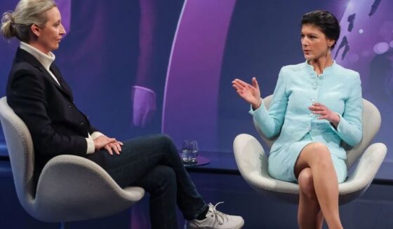 ۔،۔ ستاون57 سالہ  (ساحرہ واگن کنچٹ)  Sahra Wagenknechtکا امریکا اور اسرائیل کے خلاف بیان۔ نذر حسین۔،۔