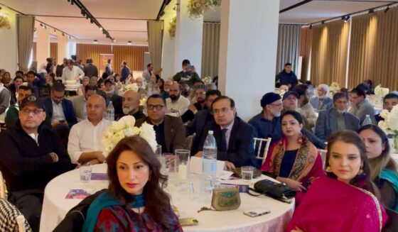 -,-کوپن ہیگن میں روحانیت، محبت اور انسانیت کا سنگم: یتیم بچوں کی کفالت کے لیے شاندار قوالی نائٹ-واجد قریش-,-