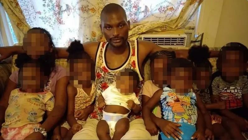 ۔،۔ لوزیانہ میں فائرنگ۔8 بچے ہلاک۔ہلاک شدگان کی عمریں ایک سے چودہ سال کے درمیان بتائی گئی ہیں۔ نذر حسین۔،۔