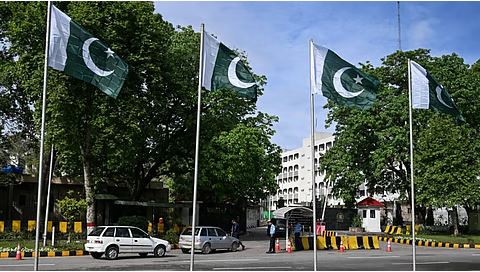 ۔،۔ اس وقت پوری دنیا میں ایک بات کا چرچا ہے۔ویلڈن پاکستان، شاباش پاکستان۔ نذر حسین۔،۔