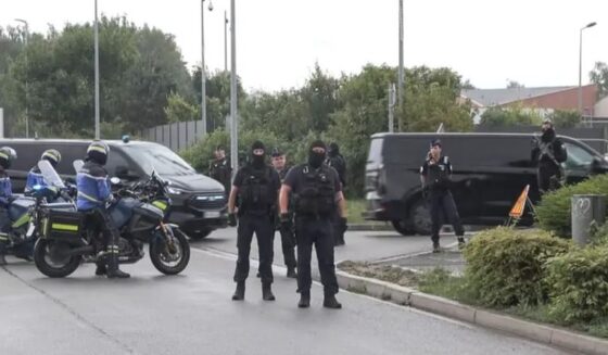 ۔،۔فرانسیسی پولیس کا منشیات کی تلاش میں چھاپہ،اس دوران پیکاسو کی چوری شدہ پینٹنگ برآمد۔ نذر حسین۔،۔
