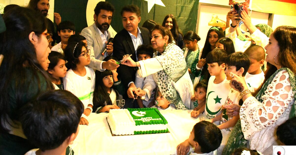 ۔،۔ زنذہ قومیں اپنے تہوار کبھی نہیں بھولتیں، ڈیٹزن باخ جرمنی میں بچوں اور ماوُں کے ہمراہ جشن آزادی کی پروقار تقریب۔ نذر حسین۔،۔
