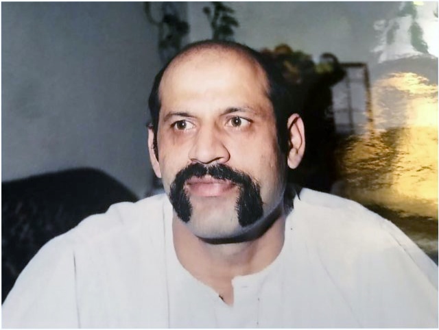 -,-پولیس پر حملے کے الزام میں 34 سالہ شخص گرفتار-نذر حسین-,-