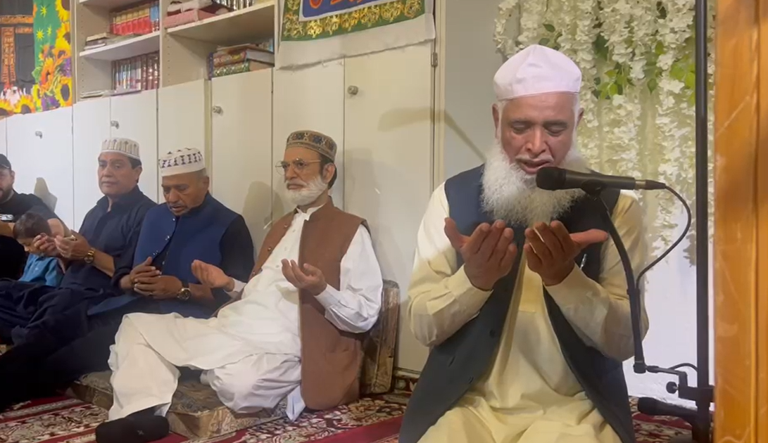 -,-جامع مسجد غوثیہ فرینکفرٹ میں بڑی گیارھویں شریف کی روحانی محفل، غیر مسلم خاتون نے اسلام قبول کر لیا-نذر حسین-,-